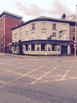 Salford Arms Hotel Exterior photo